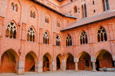 Malbork, Polonya - 17 Nisan 2019: 13. yüzyılda Malbork 'taki Töton Düzeni' nin kalesi