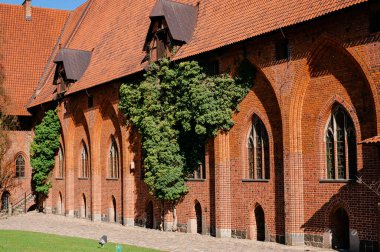 Malbork, Polonya - 17 Nisan 2019: 13. yüzyılda Malbork 'taki Töton Düzeni' nin kalesi