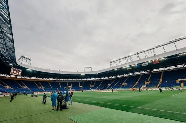 Kharkiv, Ukrayna - 13 Mayıs 2018: OSK Metalist 'in gündüz maçındaki arka görünümü - Veres
