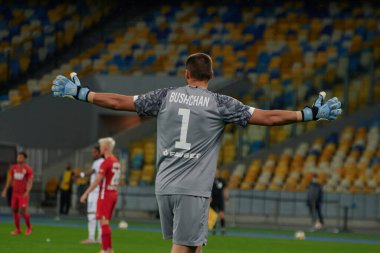 KYIV, UKRAINE - 15 Eylül 2020: UEFA Şampiyonlar Ligi maçı sırasında Dinamo Kyiv Heorhiy Bushchan 'ın oyuncusu AZ Alkmaar' a karşı