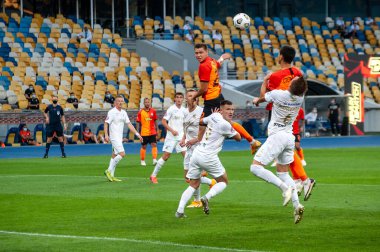 KYIV, UKRAINE - 21 AUGust 2020: Nikolai Matvienko UPL Shakhtar - Kolos Olimpiyat Milli Futbol Takımı 'nda futbol maçı sırasında futbol oyuncusu. 