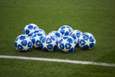 KHARKIV, UKRAINE - 19 Eylül 2018: Football adidas. Futbol karşılaşması UEFA Şampiyonlar Ligi 2018 FC Shakhtar - TSG Hoffenheim