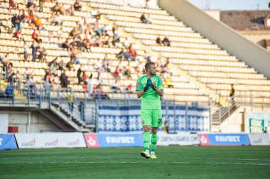 ZAPORIZHZHYA, UKRAINE - SEPTEMBER 20, 2020: Mykyta Shevchenko, Ukrayna Premiere Ligi maçında kaleci Zorya Luhansk FC Shakhtar Donetsk 'e karşı