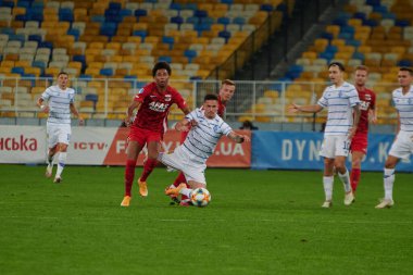 KYIV, UKRAINE - 15 Eylül 2020: UEFA Şampiyonlar Ligi 2020 - AZ Alkmaar maçında Dinamo Kyiv Benjamin Verbic 'in oyuncusu