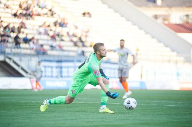 ZAPORIZHZHYA, UKRAINE - SEPTEMBER 20, 2020: Mykyta Shevchenko, Ukrayna Premiere Ligi maçında kaleci Zorya Luhansk FC Shakhtar Donetsk 'e karşı