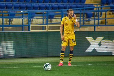 KHARKIV, UKRAINE - 5 Ekim 2020: Artem Kholod. PFL Metallist-1925 Futbol Maçı - Polissya