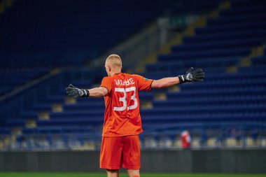 KHARKIV, UKRAINE - 5 Ekim 2020: kaleci Mahankov. PFL Metallist-1925 Futbol Maçı - Polissya