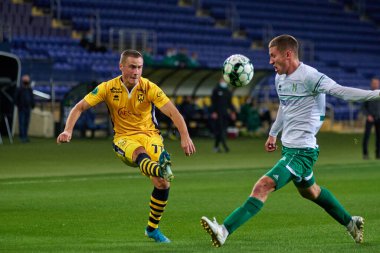 KHARKIV, UKRAINE - 5 Ekim 2020 Anton Savin. PFL Metallist-1925 Futbol Maçı - Polissya