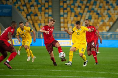Lviv, Ukrayna - 03 Eylül 2020: Nico Elvedi UEFA Uluslar Ligi 'nin İsviçre' ye karşı oynadığı futbol maçı sırasında