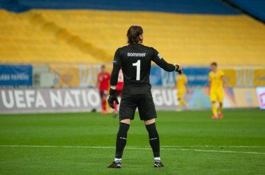 Lviv, Ukrayna - 03 Eylül 2020: UEFA Uluslar Ligi 'nin İsviçre' ye karşı oynadığı futbol karşılaşmasında Yann Sommer
