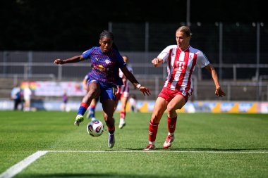 COLOGNE, GERMANY - 6 Eylül 2025 Google Pixel Women Bundesliga 1.FC Koeln Frauen-RB Leipzig Frauen maçı Franz Kremer Stadyumu 'nda.