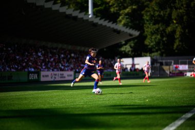 COLOGNE, GERMANY - 6 Eylül 2025 Google Pixel Women Bundesliga 1.FC Koeln Frauen-RB Leipzig Frauen maçı Franz Kremer Stadyumu 'nda.