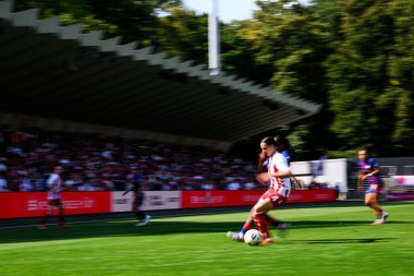 COLOGNE, GERMANY - 6 Eylül 2025 Google Pixel Women Bundesliga 1.FC Koeln Frauen-RB Leipzig Frauen maçı Franz Kremer Stadyumu 'nda.
