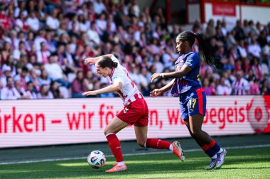 COLOGNE, GERMANY - 6 Eylül 2025 Google Pixel Women Bundesliga 1.FC Koeln Frauen-RB Leipzig Frauen maçı Franz Kremer Stadyumu 'nda.