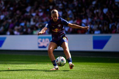 COLOGNE, GERMANY - 6 Eylül 2025 Google Pixel Women Bundesliga 1.FC Koeln Frauen-RB Leipzig Frauen maçı Franz Kremer Stadyumu 'nda.
