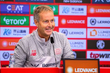 LEVERKUSEN, GERMANY - 10 Eylül 2025: Kasper Hjulmand - Bayarena 'da basın toplantısı.