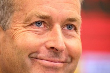 LEVERKUSEN, GERMANY - 10 Eylül 2025: Kasper Hjulmand - Bayarena 'da basın toplantısı.