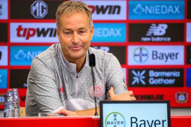 LEVERKUSEN, GERMANY - 10 Eylül 2025: Kasper Hjulmand - Bayarena 'da basın toplantısı.