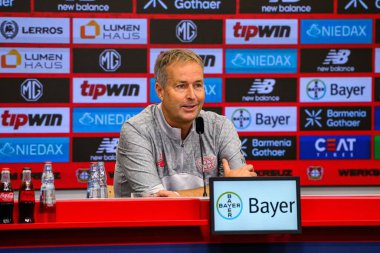 LEVERKUSEN, GERMANY - 10 Eylül 2025: Kasper Hjulmand - Bayarena 'da basın toplantısı.