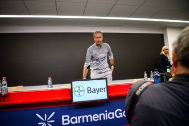 LEVERKUSEN, GERMANY - 10 Eylül 2025: Kasper Hjulmand - Bayarena 'da basın toplantısı.