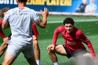 LEVERKUSEN, GERMANY - 10 Eylül 2025: İbrahim Maza - Bayer 04 Leverkusen Bayarena 'da Uygulama.