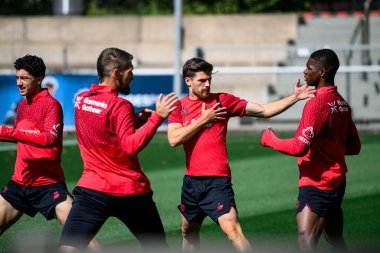 LEVERKUSEN, ALMANY - 10 Eylül 2025: Jonas Hofmann, Christian Kofane, Robert Andrich, İbrahim Maza - Bayer 04 Leverkusen Bayena 'da.