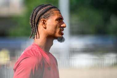 LEVERKUSEN, ALMANY - 10 Eylül 2025: Loic Bade - Bayer 04 Leverkusen Bayarena 'da Uygulama.