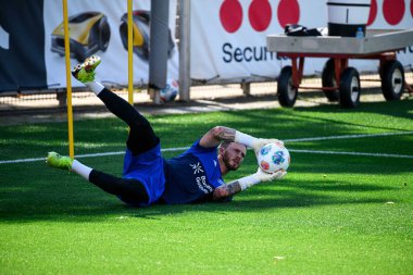 LEVERKUSEN, ALMANY - 10 Eylül 2025: Mark Flekken - Bayer 04 Leverkusen Bayarena 'da Uygulama.