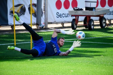 LEVERKUSEN, ALMANY - 10 Eylül 2025: Mark Flekken - Bayer 04 Leverkusen Bayarena 'da Uygulama.