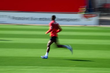 LEVERKUSEN, ALMANY - 10 Eylül 2025: Bayer 04 Leverkusen 'i Bayarena' da uygula.