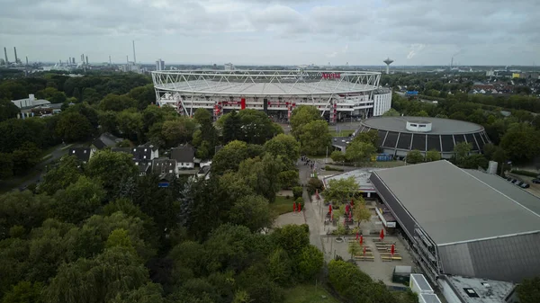 LEVERKUSEN, ALMANY - 10 Eylül 2025: Bayarena, futbol kulübü Bayer 04 Leverkusen 'in ev sahibi stadyumu. Sadece yazı işleri için. Satmak veya dağıtmak yasaktır.
