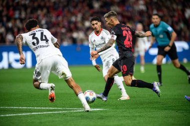 LEVERKUSEN, GERMANY - 12 EYLÜL, 2025: Alejandro Grimaldo - Bundesliga maçı Bayer 04 Leverkusen ve SG Eintracht Frankfurt Bayena 'da. 