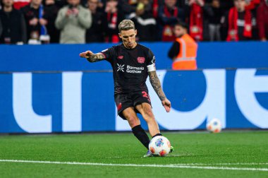 LEVERKUSEN, GERMANY - 12 EYLÜL, 2025: Alejandro Grimaldo - Bundesliga maçı Bayer 04 Leverkusen ve SG Eintracht Frankfurt Bayena 'da. 