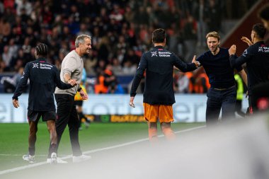 LEVERKUSEN, GERMANY - 12 SEPTEMBER, 2025: Kasper Hjulmand, Simon Rolfes, Janis Blaswich - Bundesliga maçı Bayer 04 Leverkusen-SG Eintracht Frankfurt. 