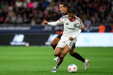 LEVERKUSEN, GERMANY - 12 SEPTEMBER, 2025: Jean Matteo Bahoya, Lucas Vazquez - Bundesliga maçı Bayer 04 Leverkusen-SG Eintracht Frankfurt - Bayena 'da. 