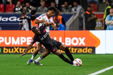 LEVERKUSEN, GERMANY - 12 EYLÜL 2025: Nathan Tella - Bayer 04 Leverkusen-SG Eintracht Frankfurt maçı Bayena 'da. 