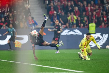 LEVERKUSEN, GERMANY - 12 SEPTEMBER, 2025: Nathan Tella, Michael Zetterer - Bayer 04 Leverkusen-SG Eintracht Frankfurt maçında Bundesliga maçı. 