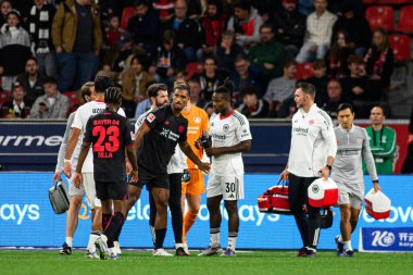 LEVERKUSEN, GERMANY - 12 SEPTEMBER, 2025: Loic Bade, Michy Batshuayi - Bundesliga maçı Bayer 04 Leverkusen-SG Eintracht Frankfurt - Bayena 'da. 