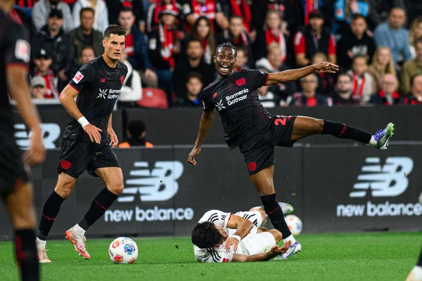 LEVERKUSEN, GERMANY - 12 EYLÜL 2025: Nathan Tella - Bayer 04 Leverkusen-SG Eintracht Frankfurt maçı Bayena 'da. 