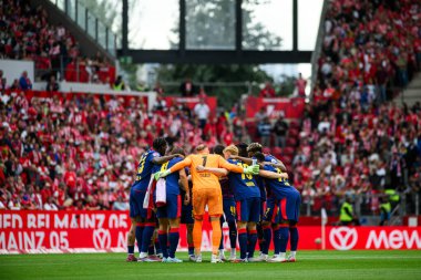 Mainz, Almanya - 13 Eylül, 2025 Bundesliga maçı 1. FSV Mainz 05, Mewa Arena 'da RB Leipzig' e karşı.