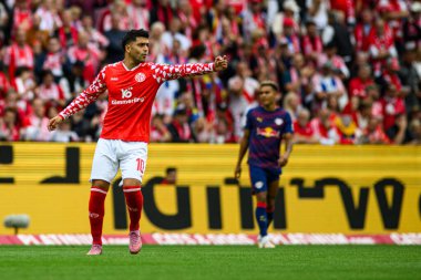 MAINZ, Almanya - 13 Eylül 2025: Nadiem Amiri - Bundesliga maçı 1. FSV Mainz 05, Mewa Arena 'da RB Leipzig' e karşı. 