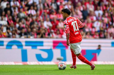 MAINZ, Almanya - 13 Eylül 2025: Nadiem Amiri - Bundesliga maçı 1. FSV Mainz 05, Mewa Arena 'da RB Leipzig' e karşı. 