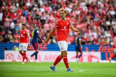 Mainz, Almanya - 13 Eylül 2025: Nelson Weiper - Bundesliga maçı 1. FSV Mainz 05, Mewa Arena 'da RB Leipzig' e karşı. 