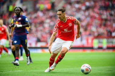 MAINZ, Almanya - 13 Eylül 2025: Dominik Kohr - Bundesliga maçı 1. FSV Mainz 05, Mewa Arena 'da RB Leipzig' e karşı. 