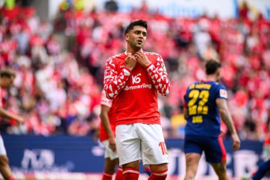 MAINZ, Almanya - 13 Eylül 2025: Nadiem Amiri - Bundesliga maçı 1. FSV Mainz 05, Mewa Arena 'da RB Leipzig' e karşı. 