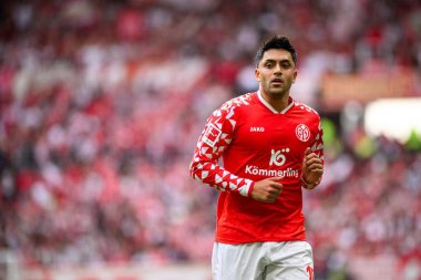 MAINZ, Almanya - 13 Eylül 2025: Nadiem Amiri - Bundesliga maçı 1. FSV Mainz 05, Mewa Arena 'da RB Leipzig' e karşı. 
