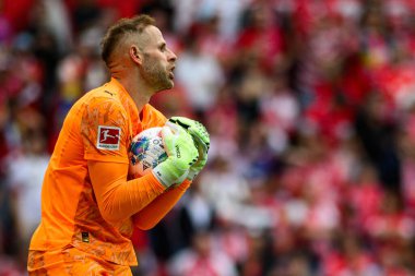 Mainz, Almanya - 13 Eylül 2025: Peter Gulacsi - Bundesliga maçı 1. FSV Mainz 05, Mewa Arena 'da RB Leipzig' e karşı. 
