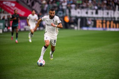 MOENCHENGLADBACH, GERMANY - 14 Eylül 2025: Franck Honorat - Bundesliga Borussia Moenchengladbach futbol maçı Borussia Park 'ta SV Werder Bremen' e karşı.