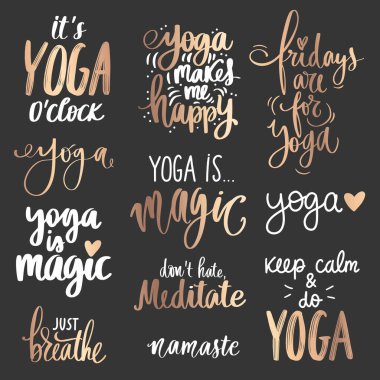 Yoga altın tırnak koleksiyonu. Sakin, nefes alan, meditasyon hakkında slogan.