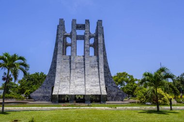 Accra, Gana - 11 Nisan 2018: Çarpıcı mermer Kwame Nkrumah Türbesi, kurucu babası ve ilk Cumhurbaşkanı Memorial Park Accra Gana onun siyah yıldız sembolü ile